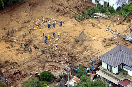 11号强台风登陆冲绳大雨导致日本3人死亡（图）