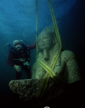 地中海底古城：女神雕像竟完好无损