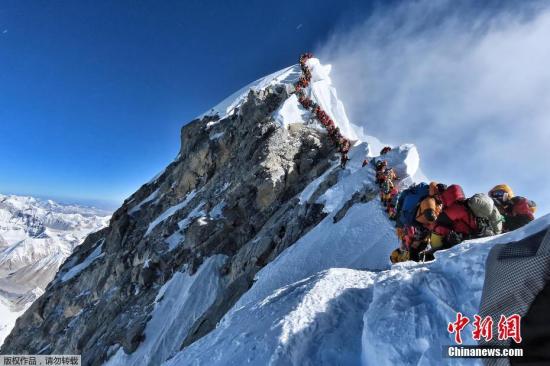 中国登山队队长：登珠峰安全第一，要对大自然敬畏