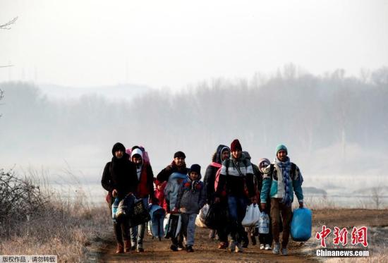 土耳其允许大批难民前往欧盟边境_德国强调2015年难民危机不会重演