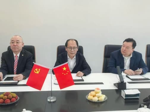 携手侨界力量_共拓发展新局——世界华裔联盟一行到访北京农发控股集团考察交流 图2